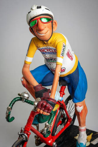 The Cyclist door Forchino, detail