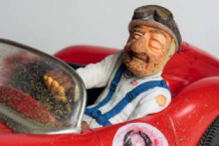 Fireball, rode racer door Guillermo Forchino, detail